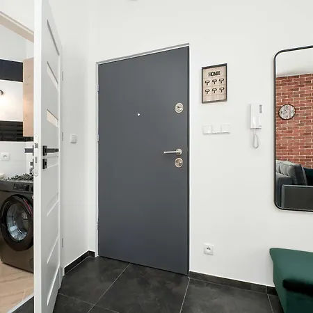 Klimatyczne Studio Blisko Centrum w Łodzi by Noclegi Renters Apartament *